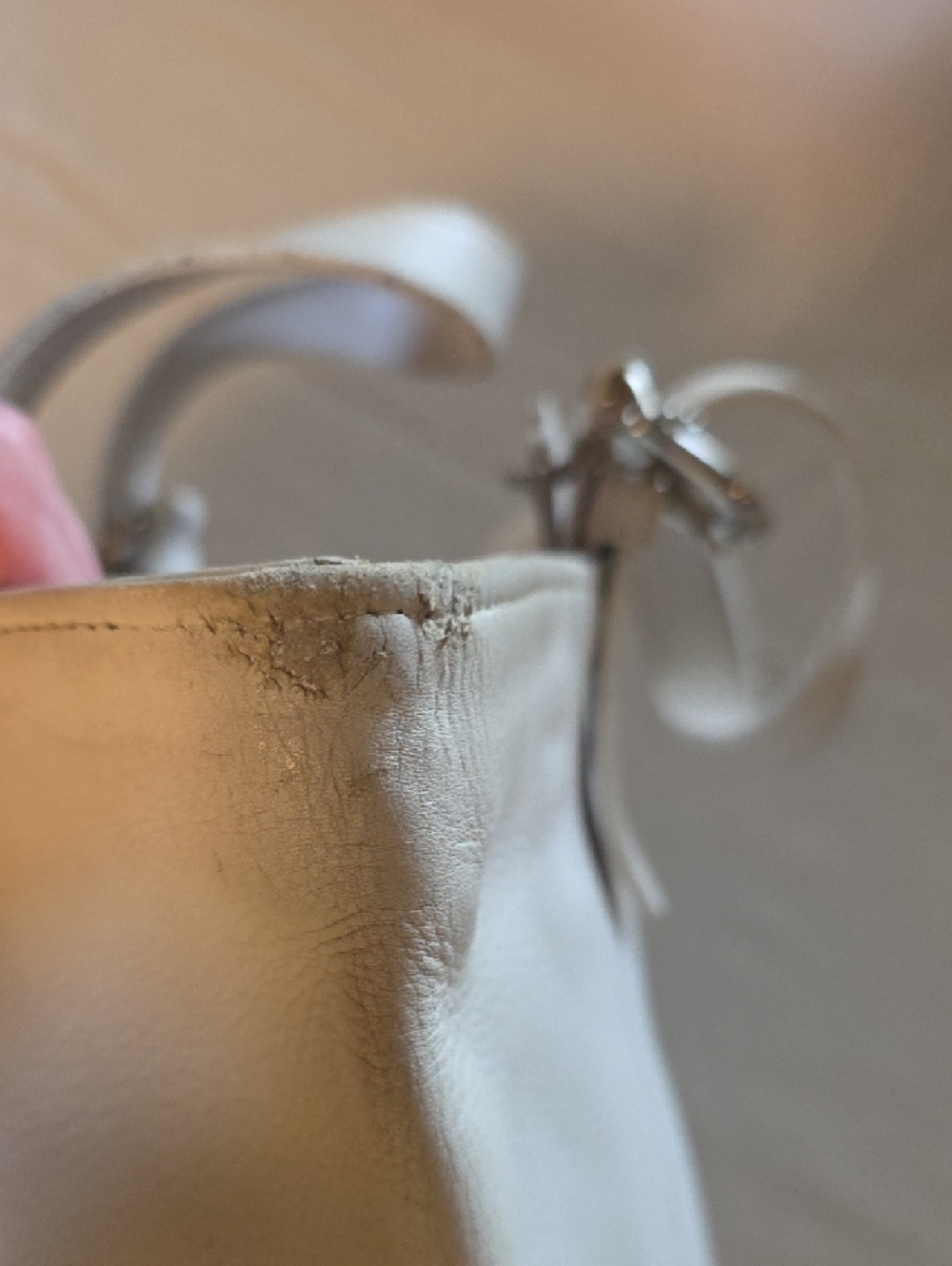 Vintage Coach White Leather Purse - Picture 6 of 10
